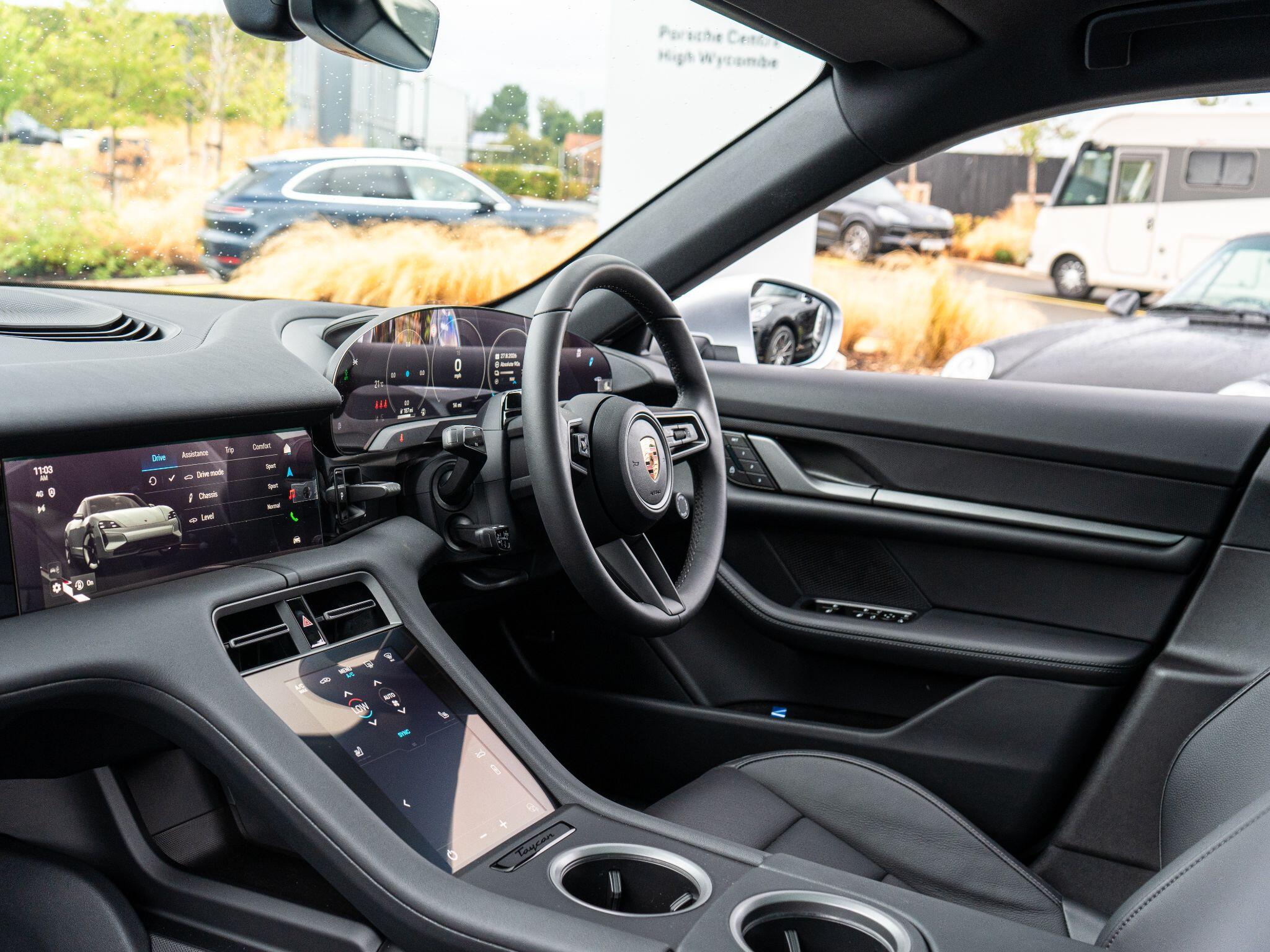 Porsche Taycan view 29