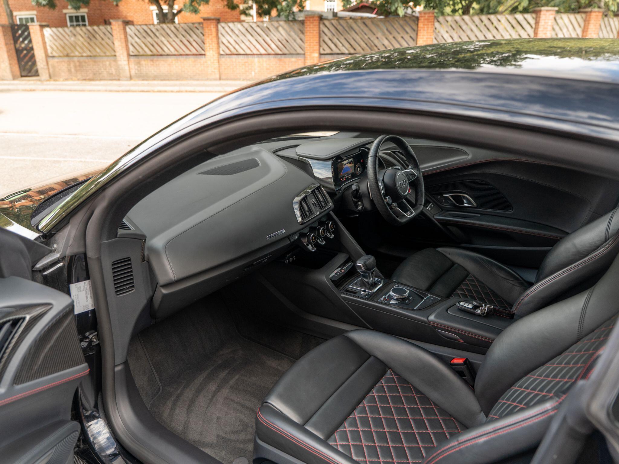 Audi R8 view 42