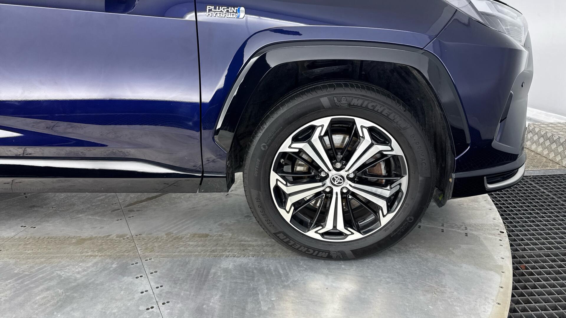 Toyota RAV4 view 22