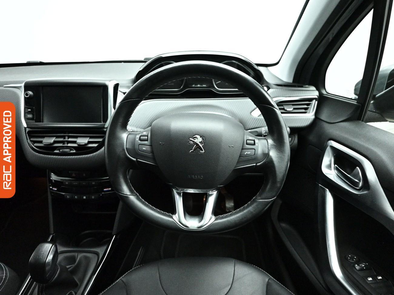 Peugeot 2008 view 9