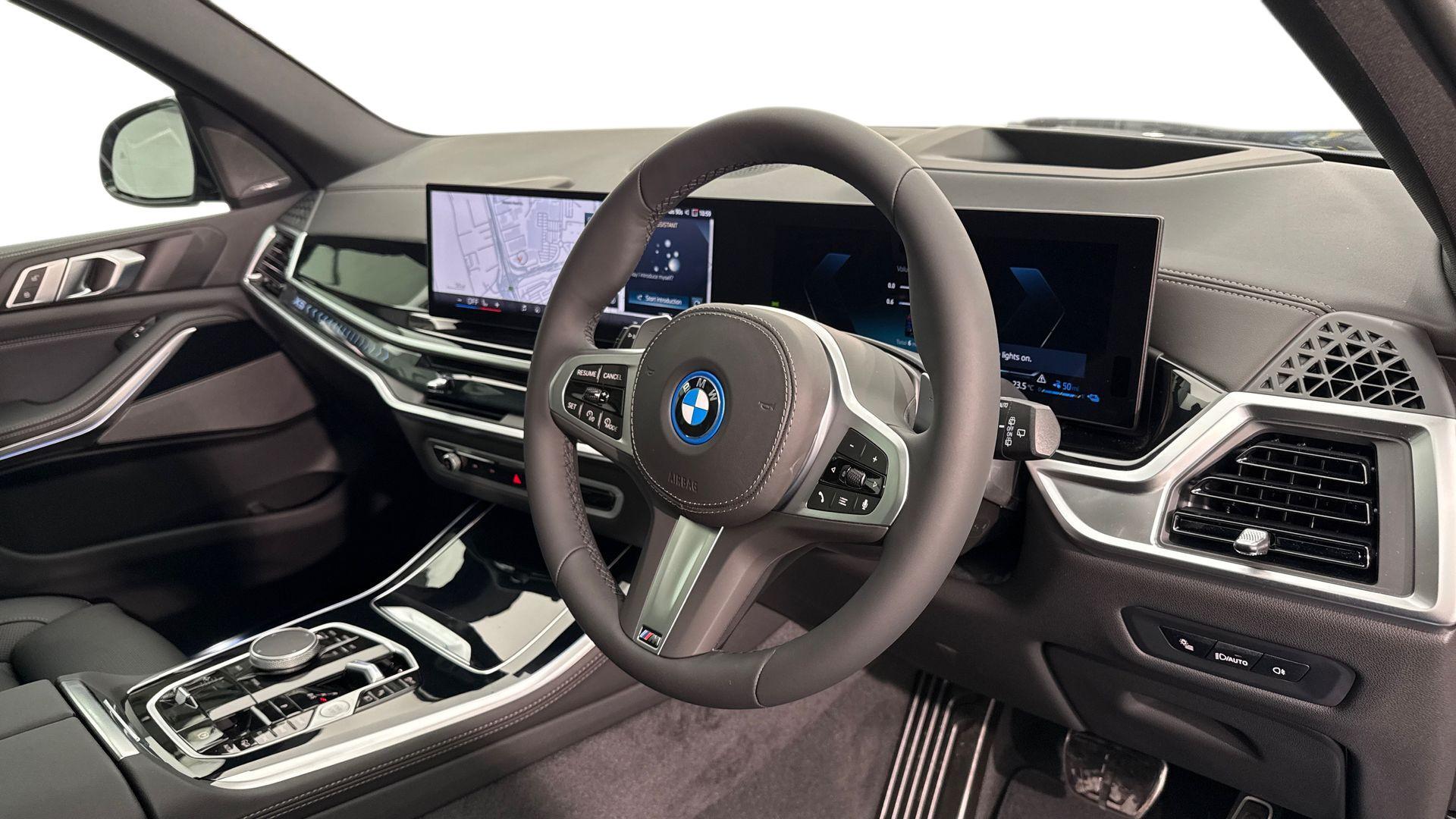 BMW X5 view 6