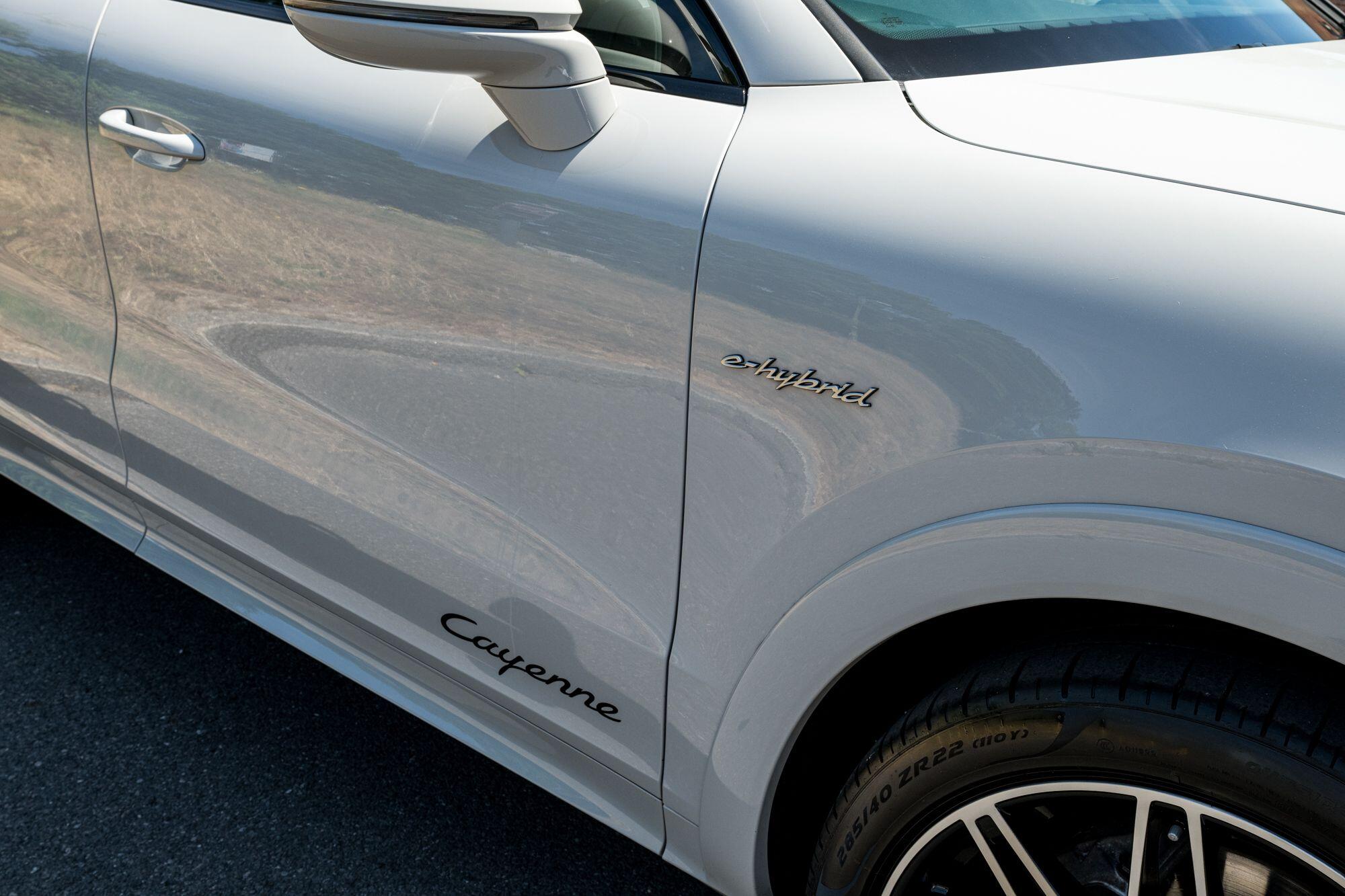 Porsche Cayenne view 12