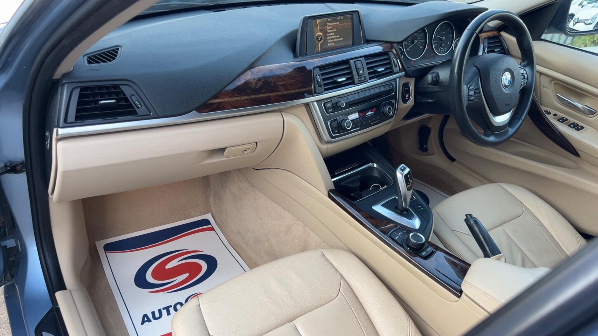 BMW 3 Series view 28