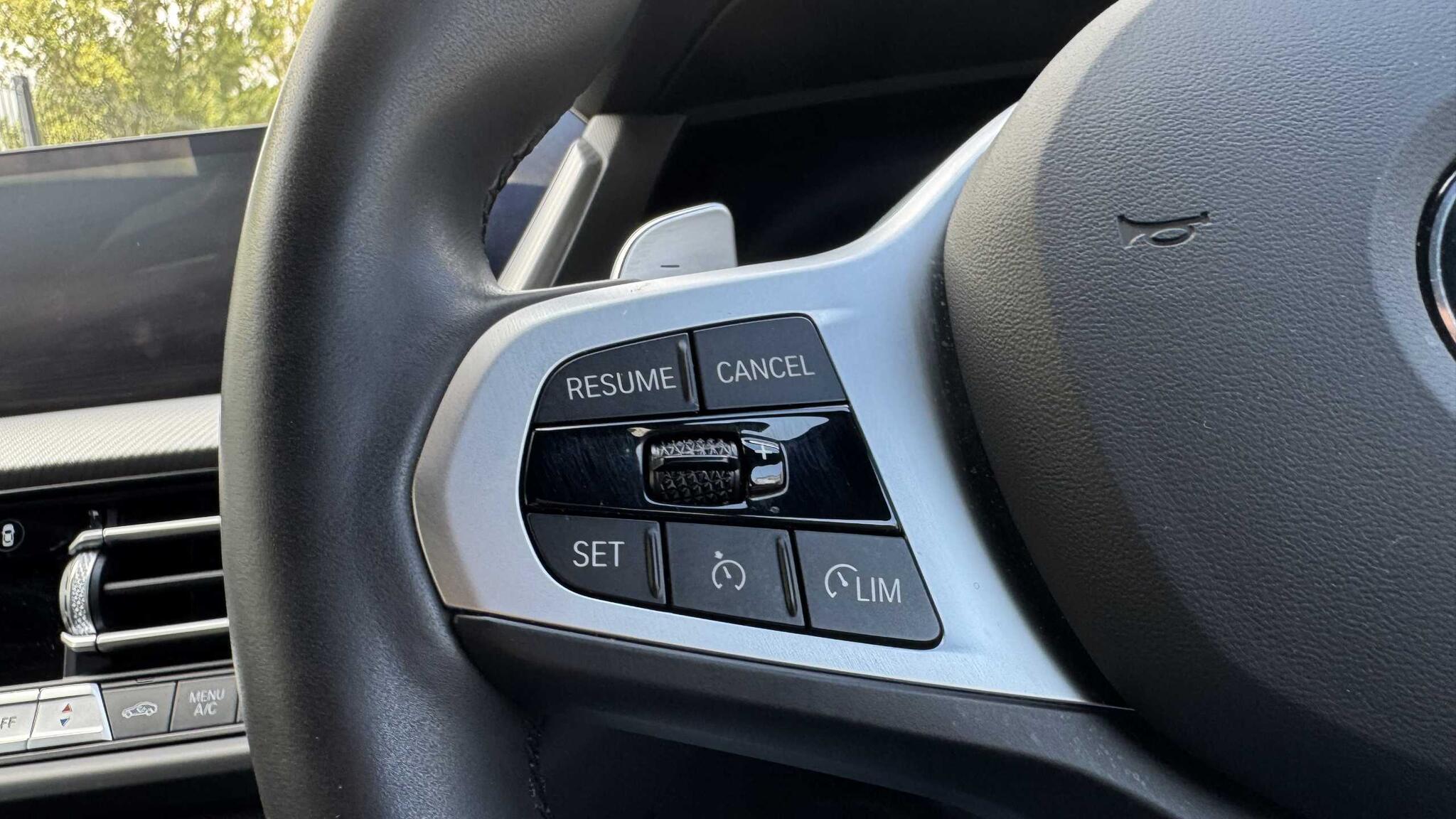 BMW 1 Series view 18