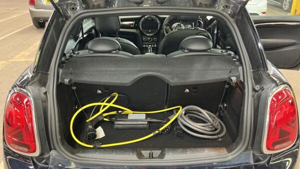 MINI Hatch view 11