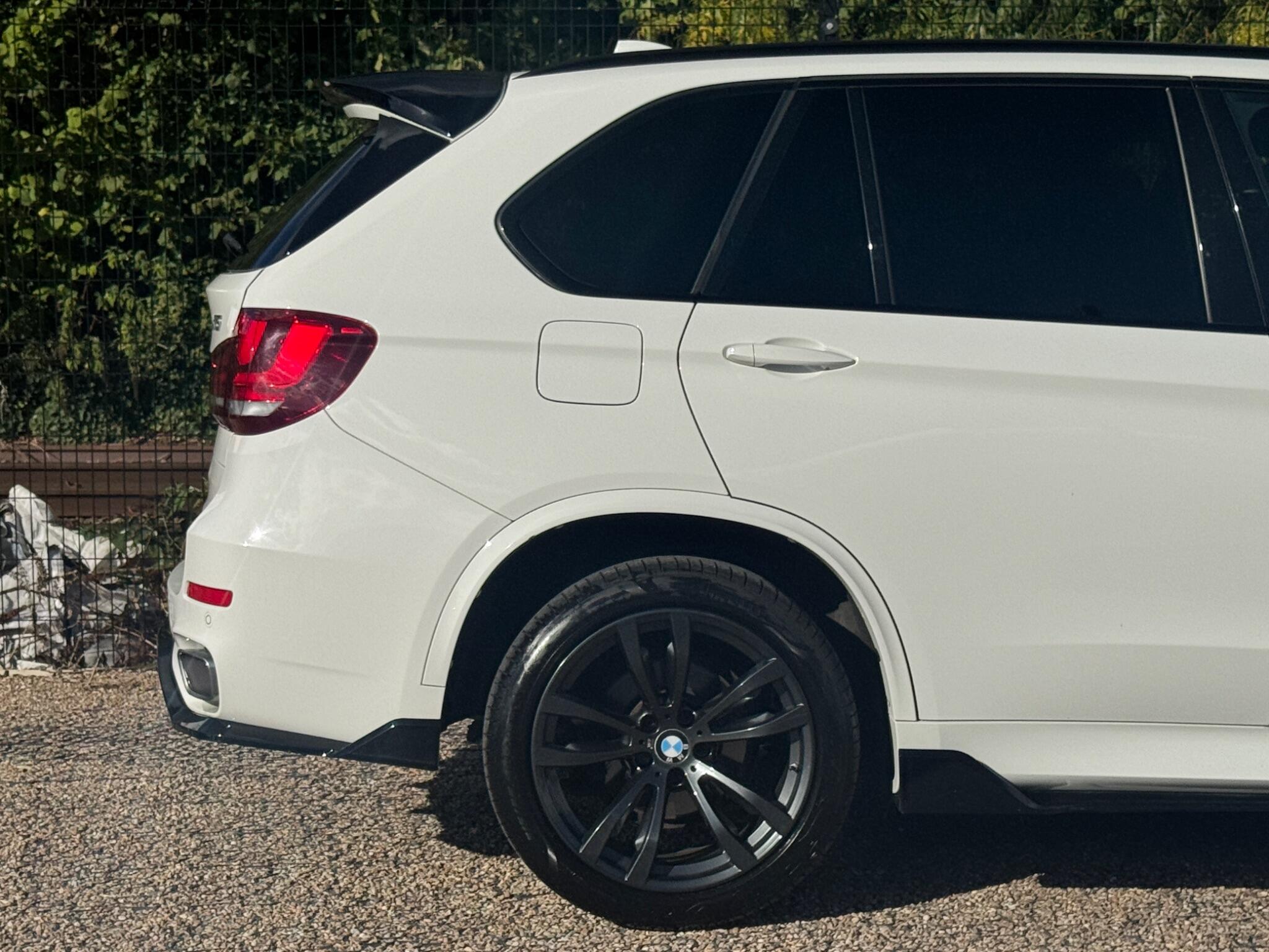 BMW X5 view 17