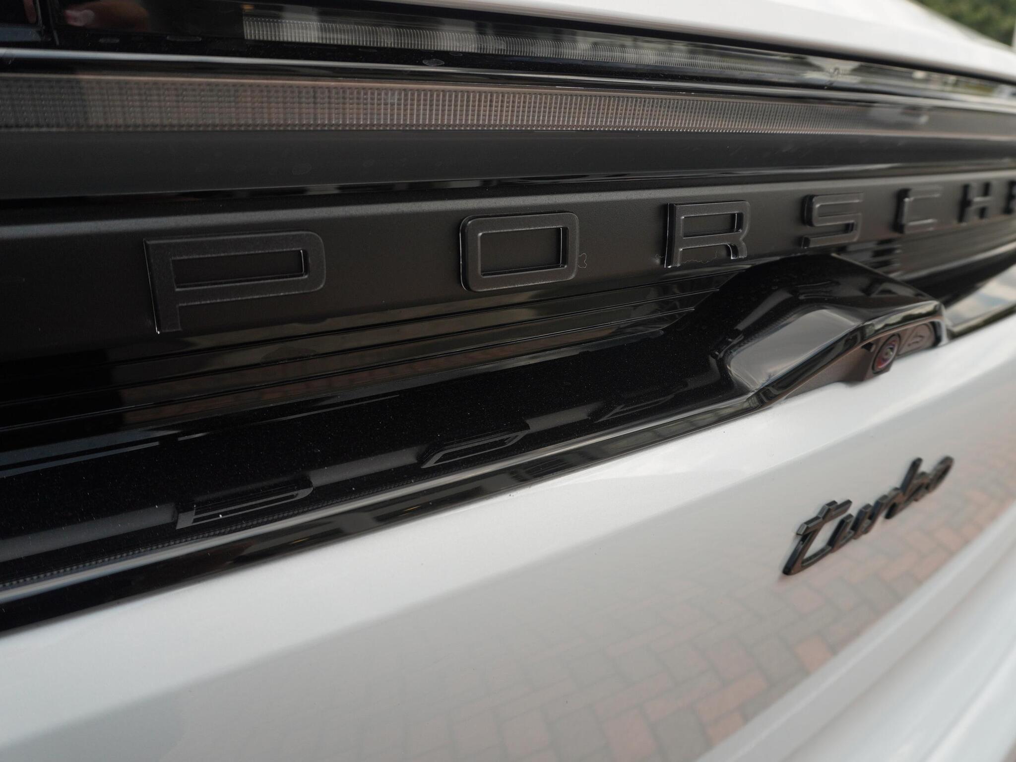 Porsche Macan view 46