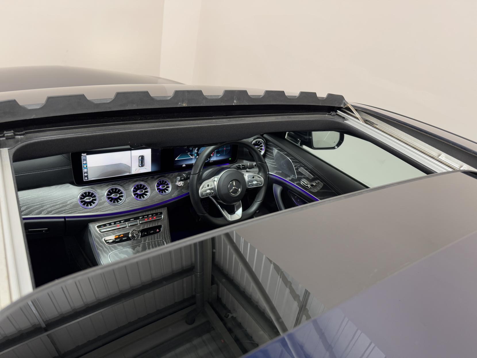 Mercedes-Benz CLS view 12