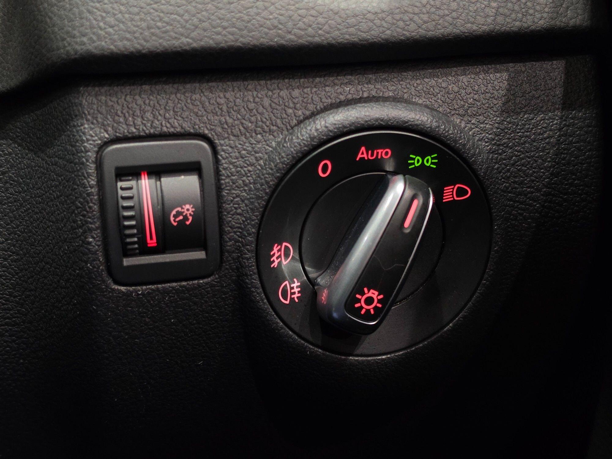 Volkswagen Tiguan view 90
