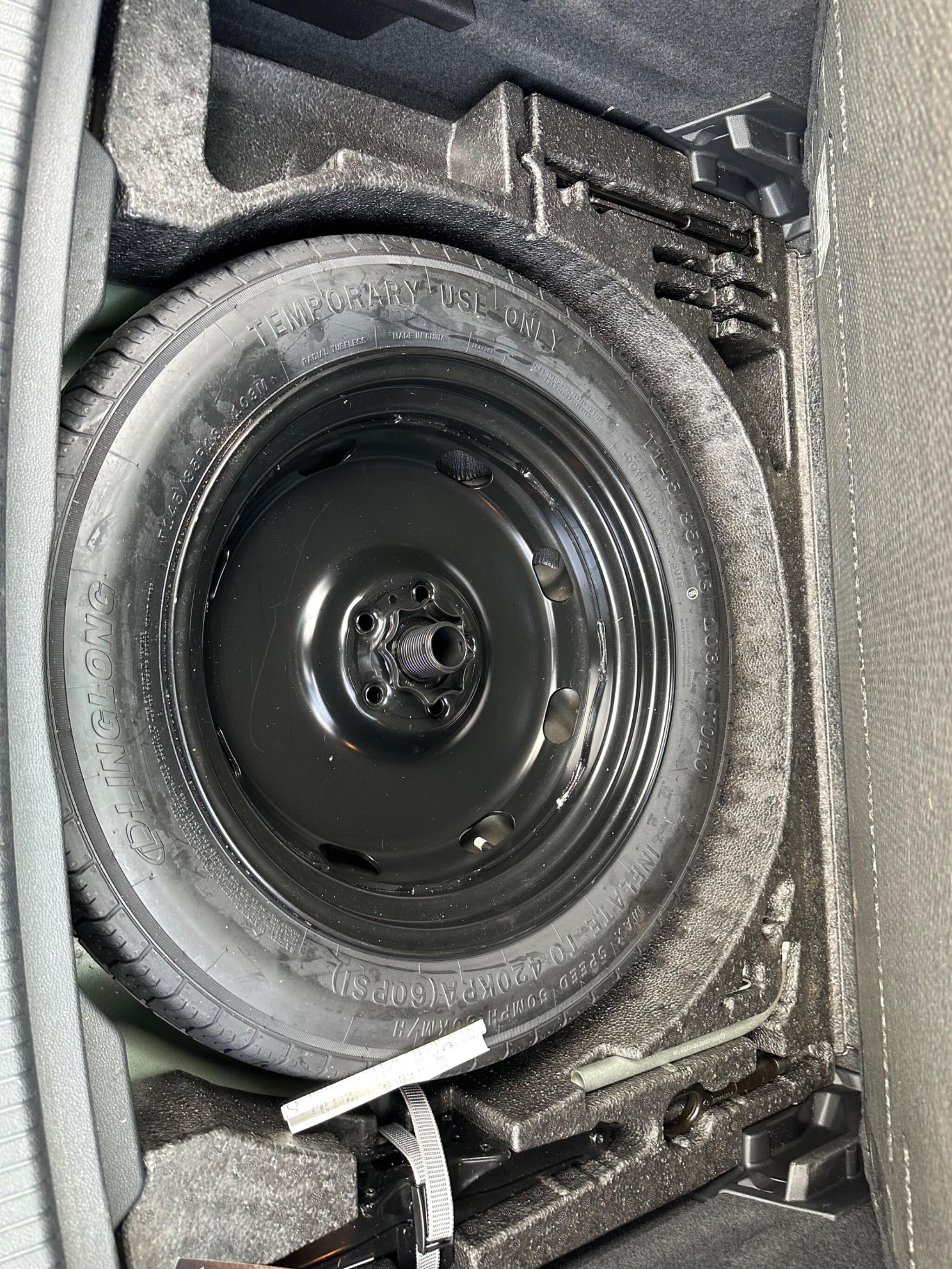 Volkswagen Tiguan view 20