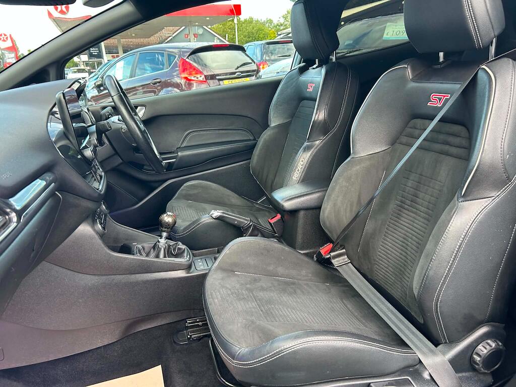 Ford Fiesta view 18