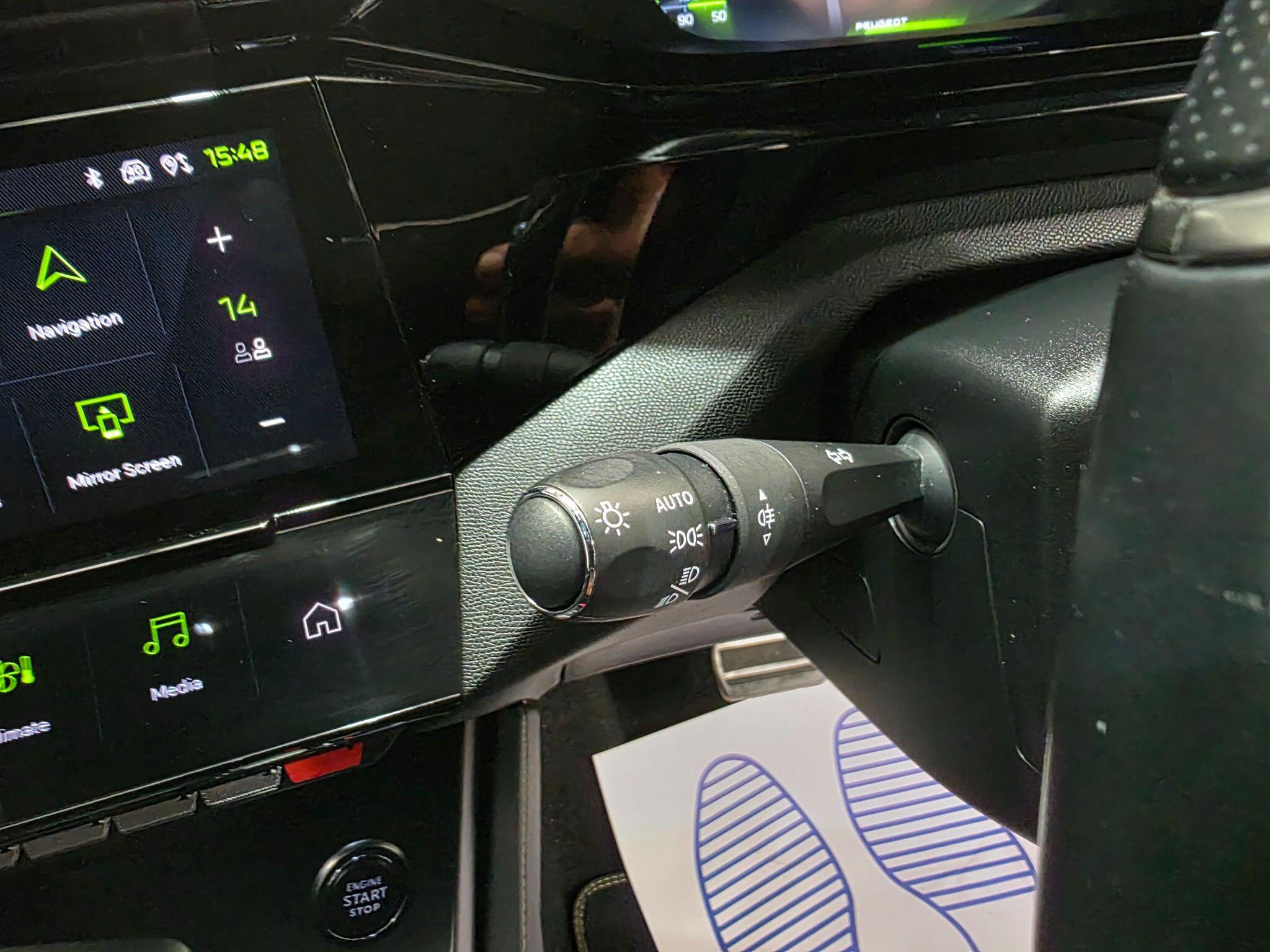 Peugeot 408 view 18