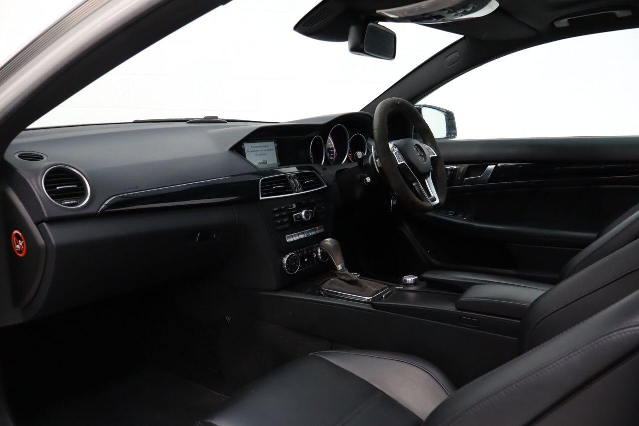 Mercedes-Benz C-Class view 12