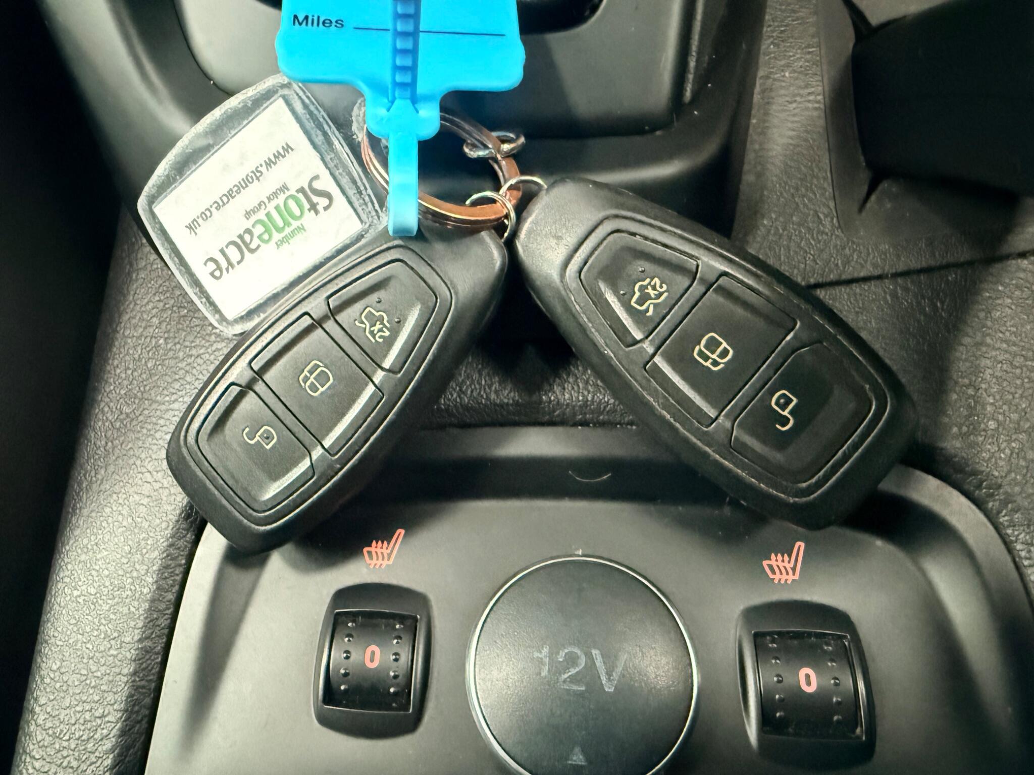 Ford Focus view 25