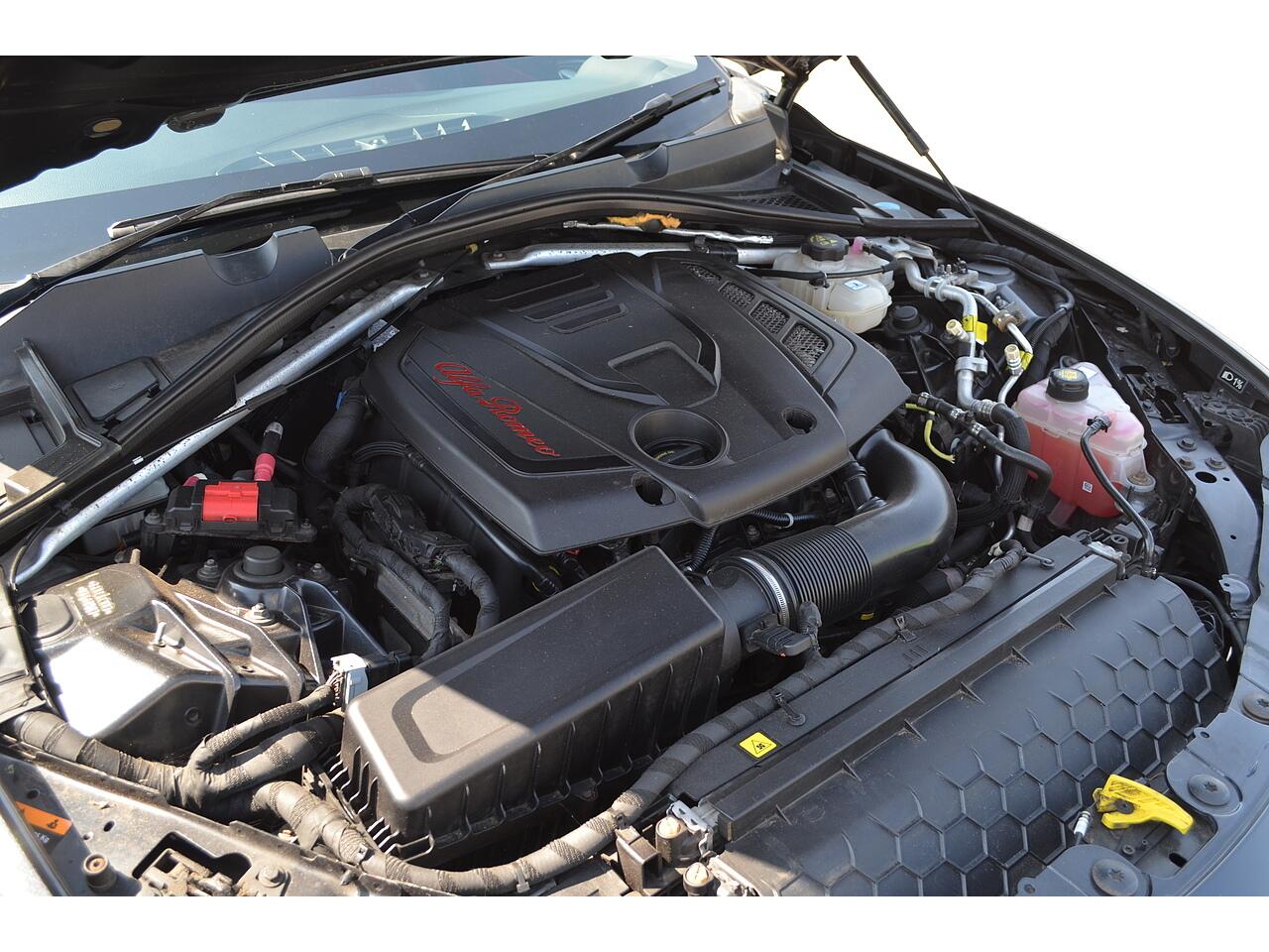Alfa Romeo Giulia view 44