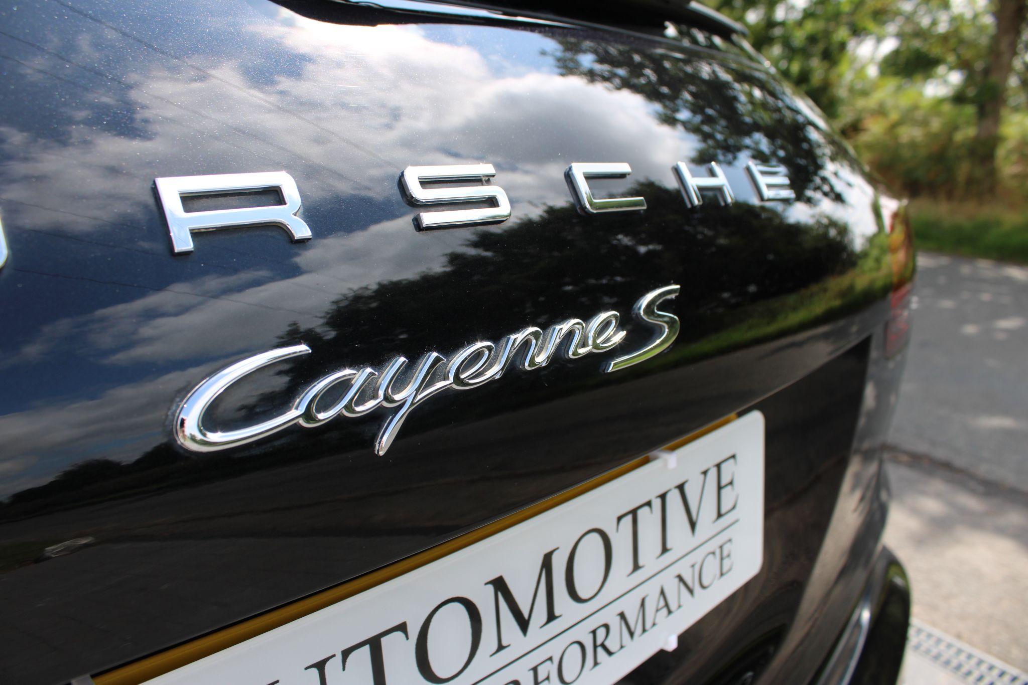 2016 Porsche Cayenne 4.2 TD V8 S TiptronicS 4WD Euro 6 (s/s) 5dr • 87,000 miles image 23
