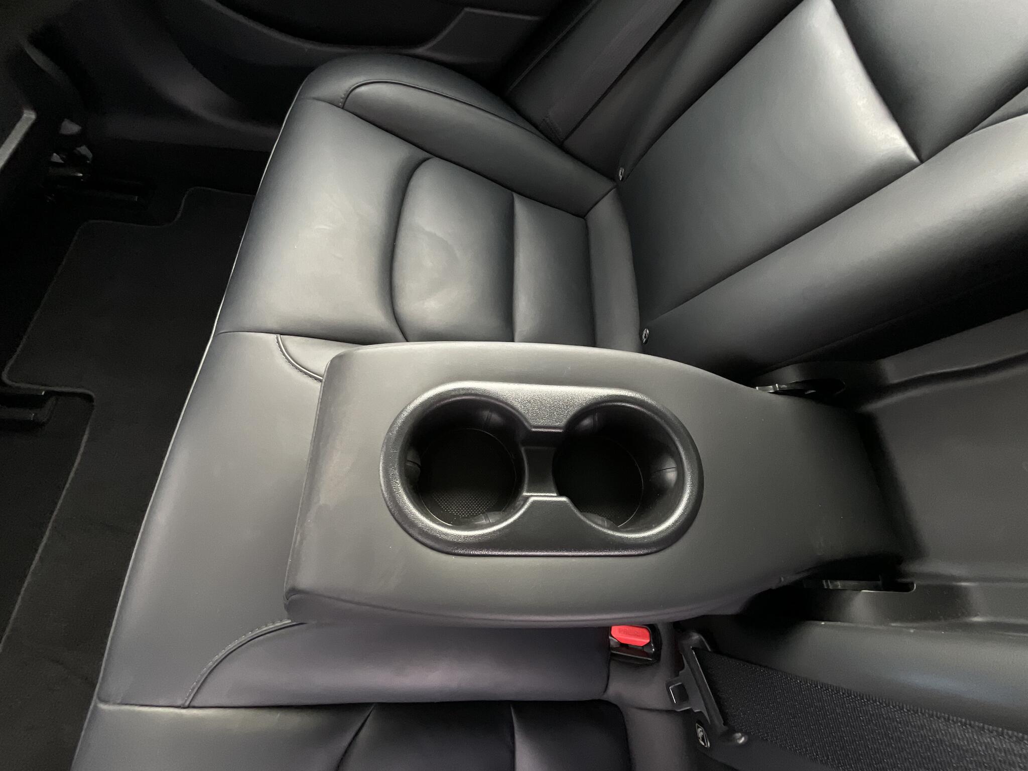 Tesla Model 3 view 16