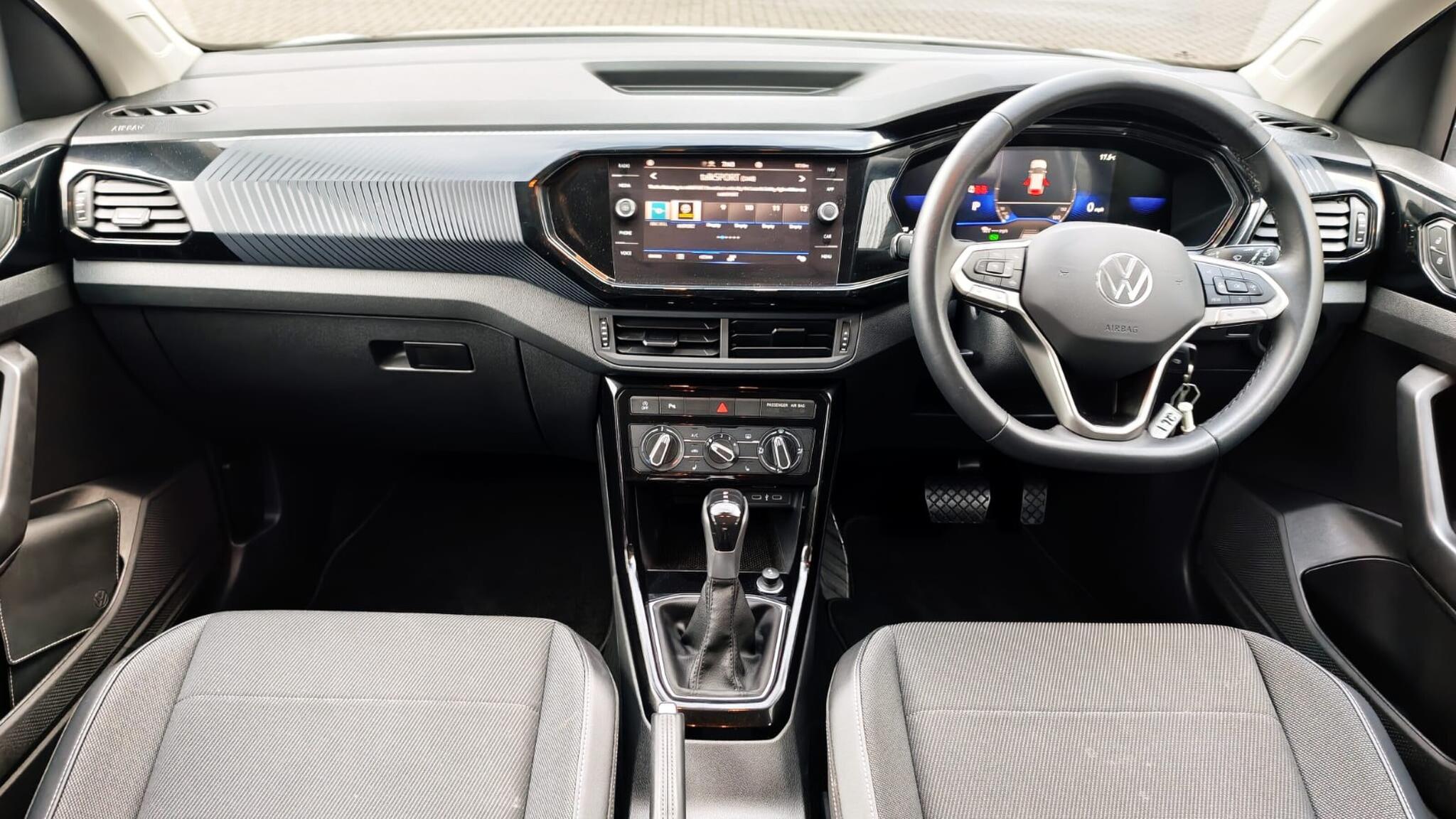 Volkswagen T-Cross view 11