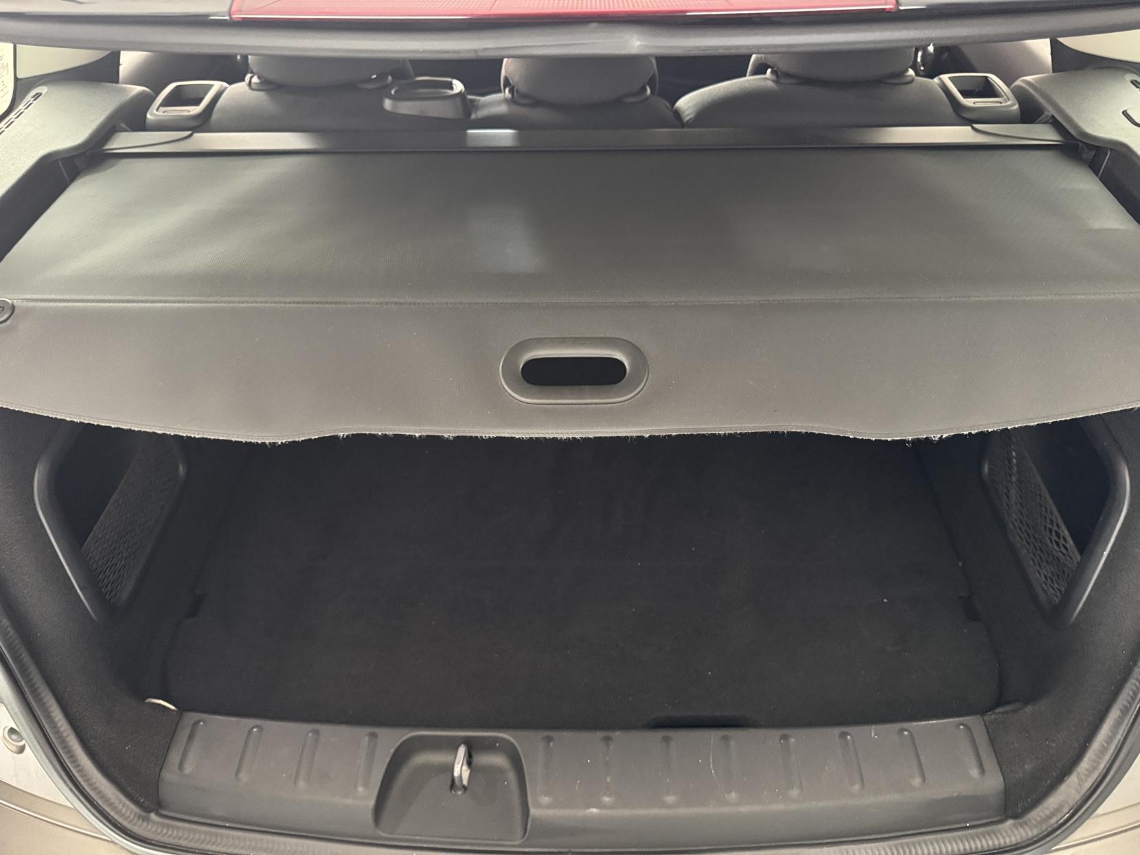 Mini Clubman view 80