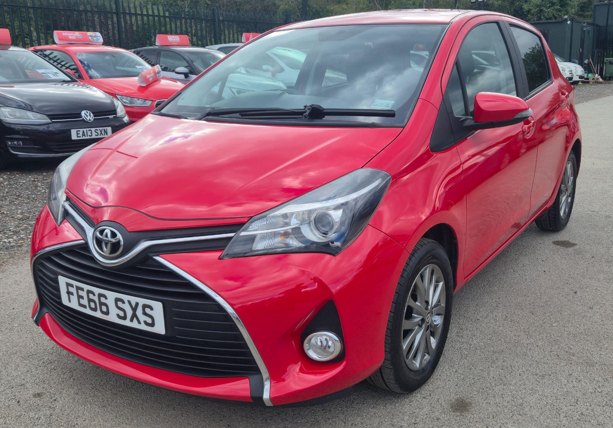 Toyota Yaris view 12