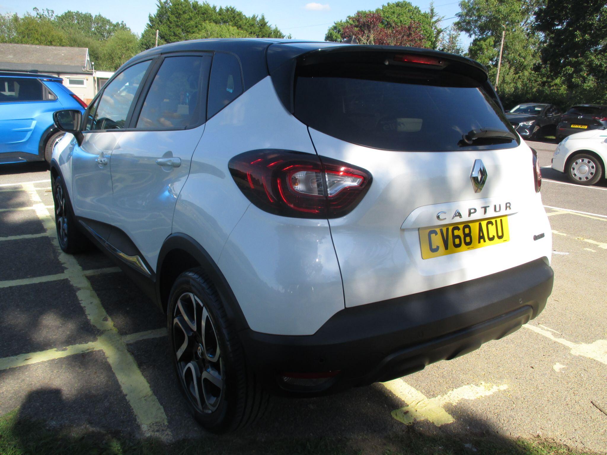 Renault Captur view 12