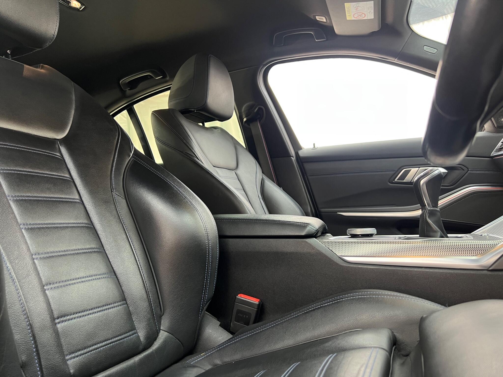BMW 3 Series view 52