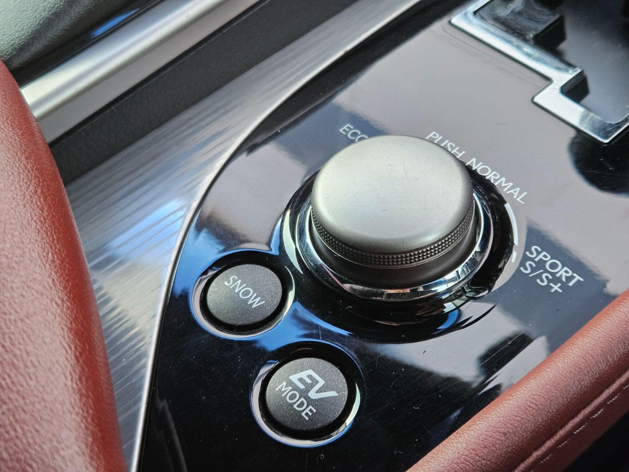 Lexus GS view 24