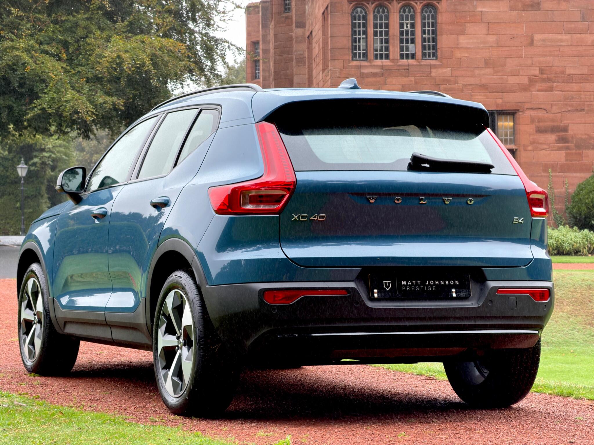 Volvo XC40 view 19