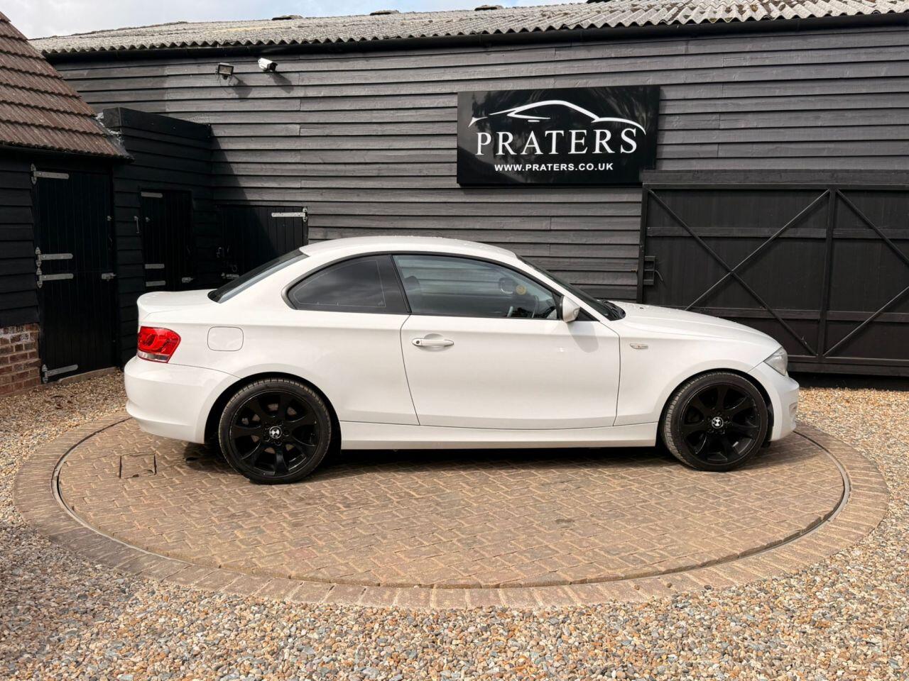 BMW 1 Series view 5