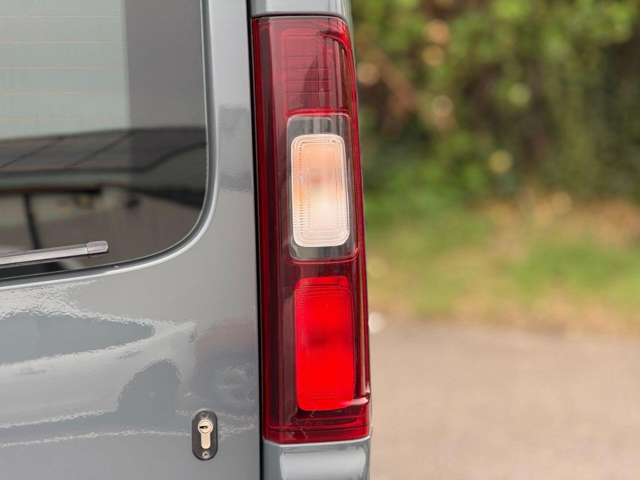 Renault Trafic view 48