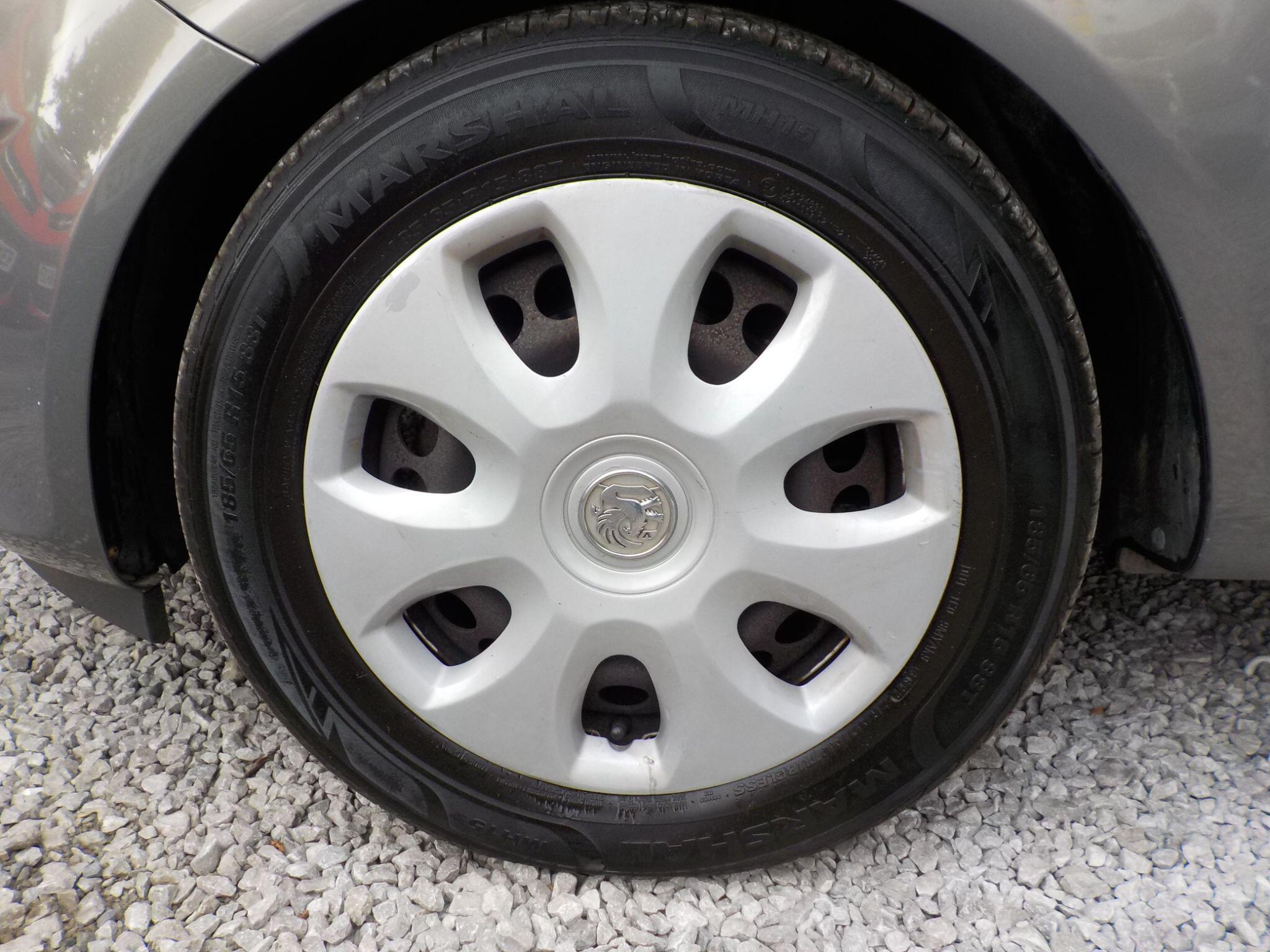 Vauxhall Corsa 1.2i ecoFLEX 16V Exclusiv Euro 5 (s/s) 3dr (A/C)