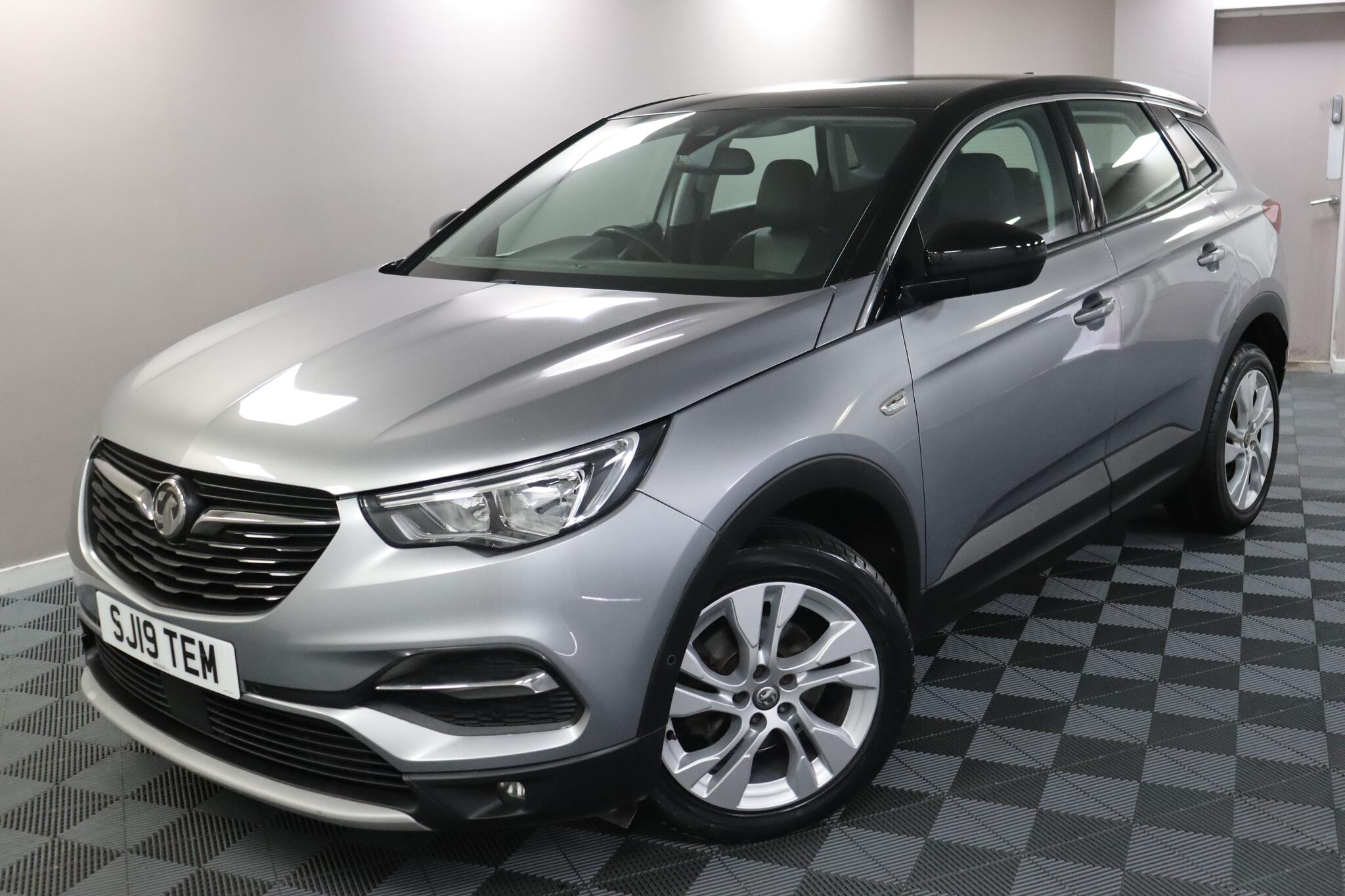 Vauxhall Grandland X view 7