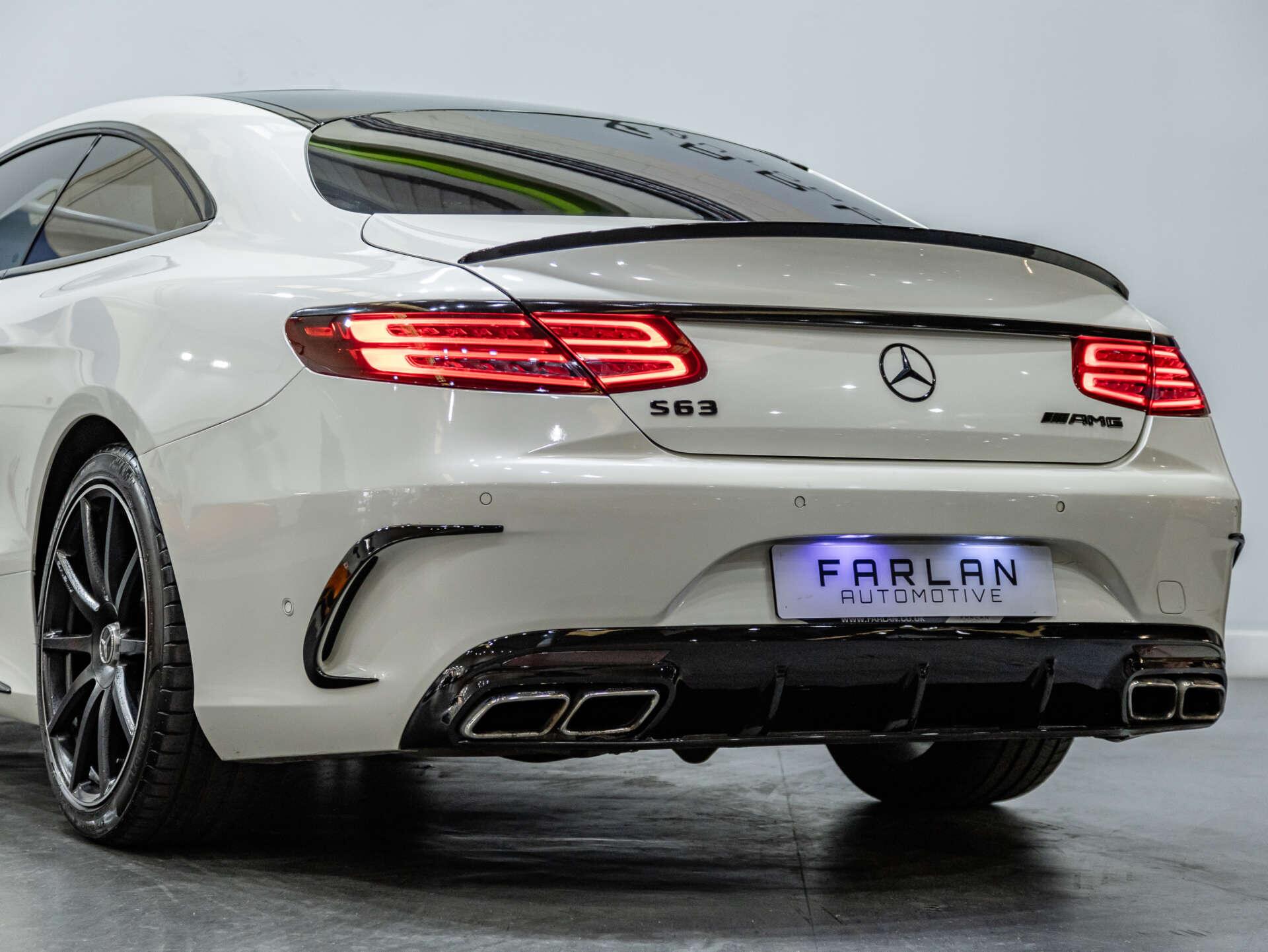Mercedes-Benz S-Class view 31