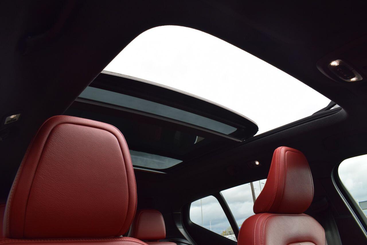 Volvo XC40 view 35
