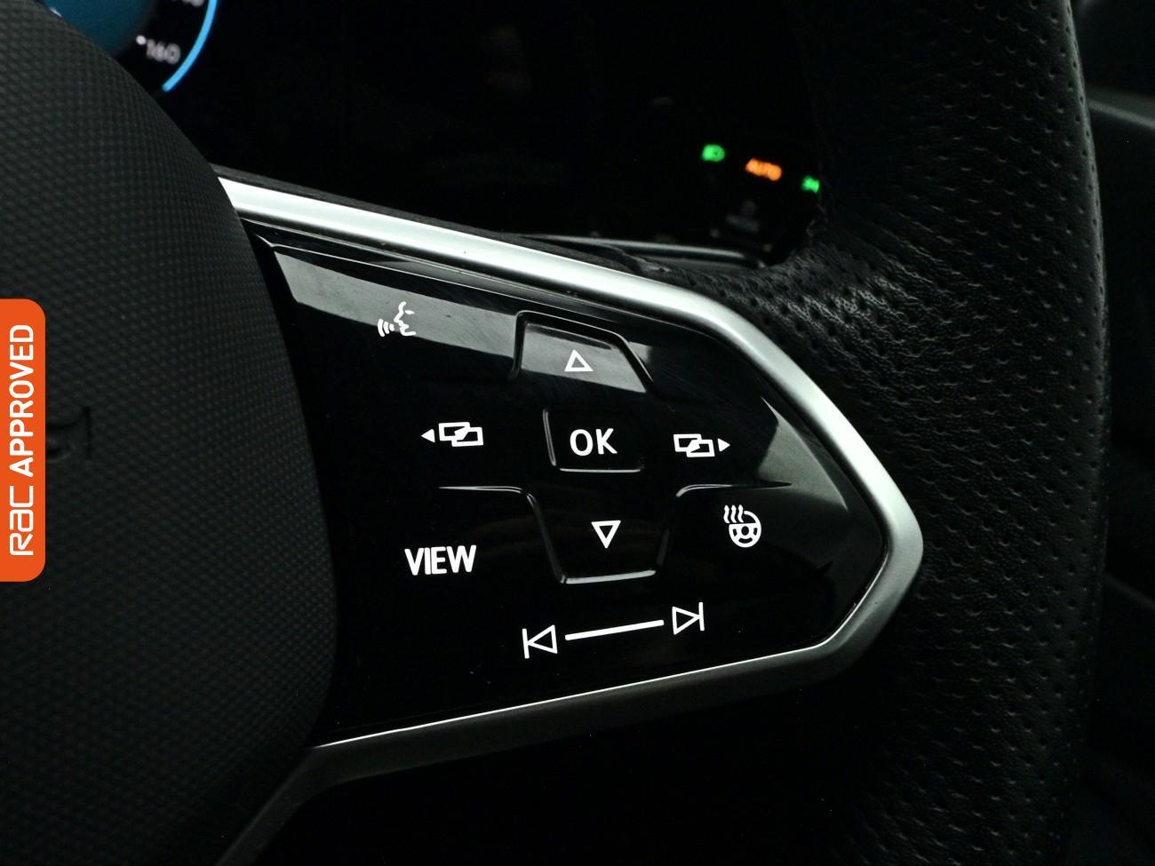 Volkswagen Golf view 22