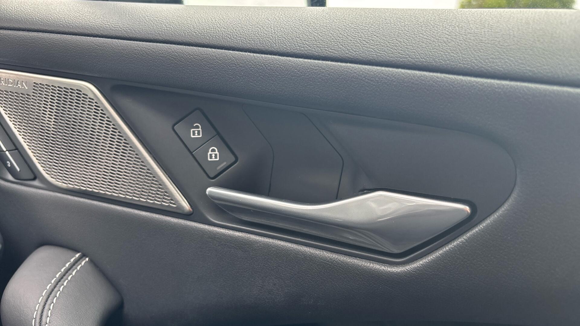 Jaguar I-Pace view 31