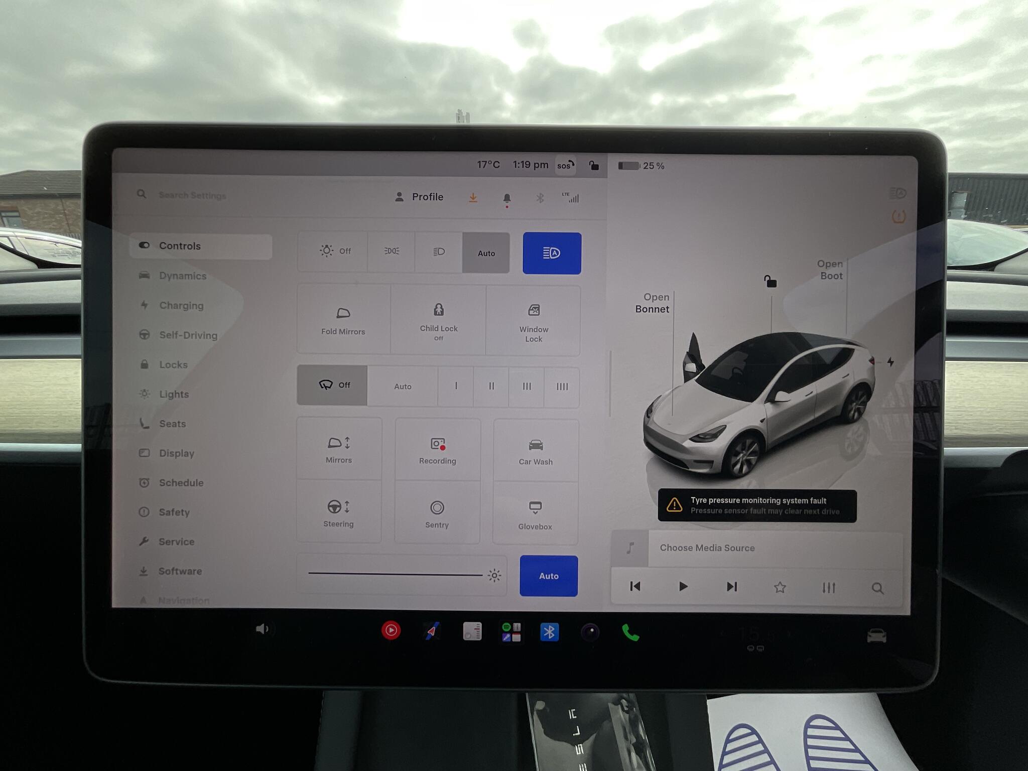 Tesla Model Y view 24