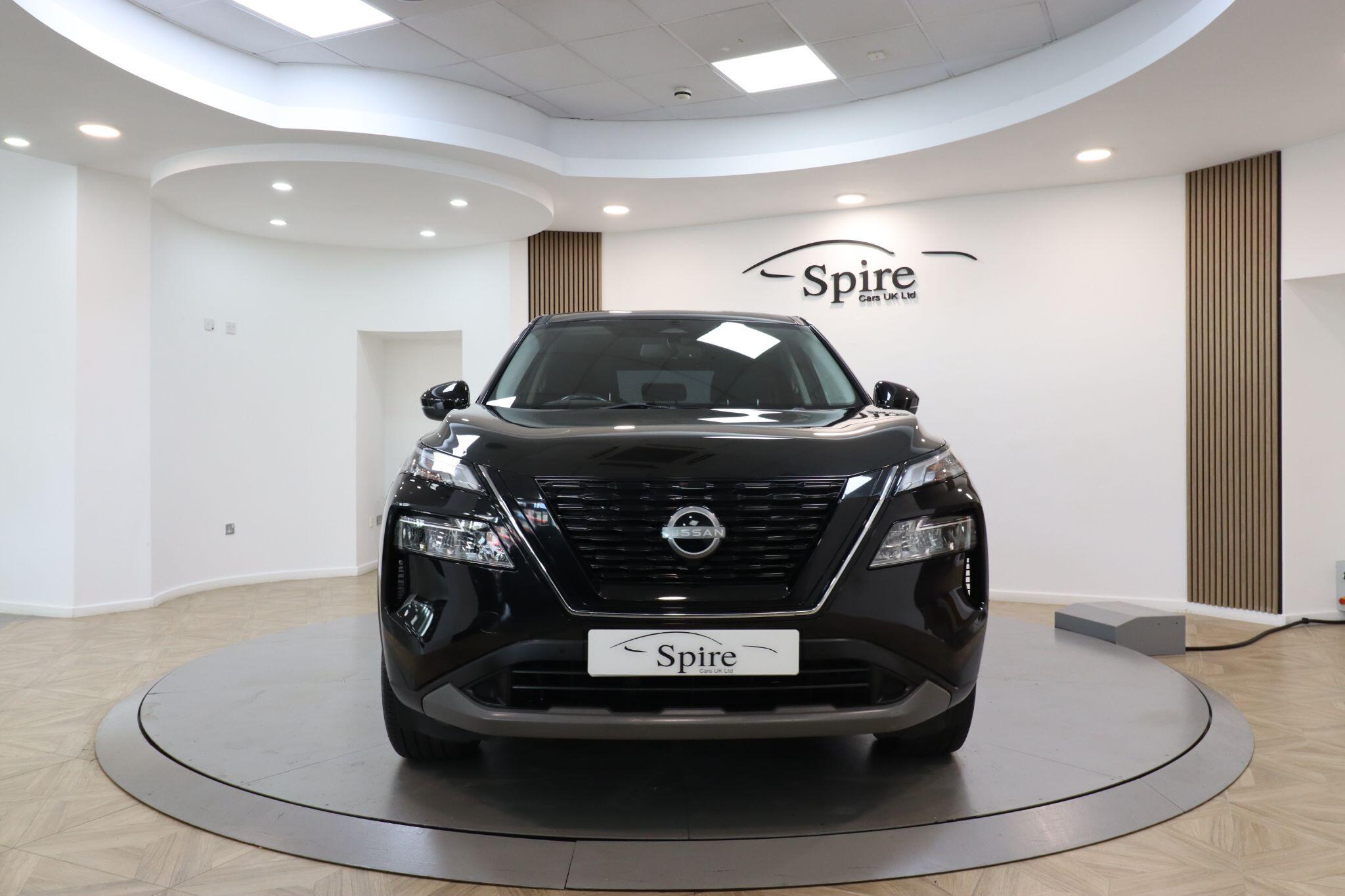Nissan X-Trail view 2
