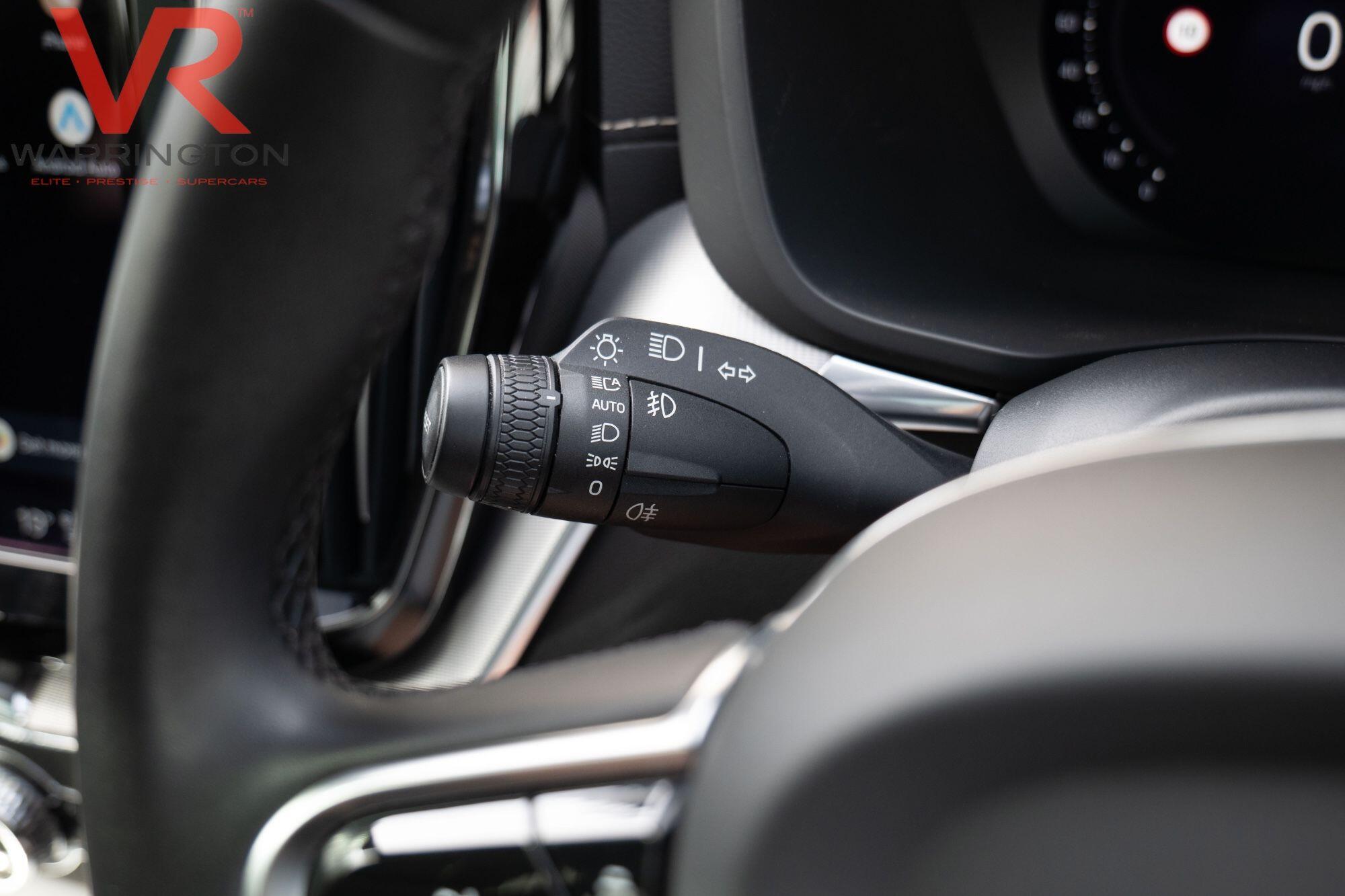 Volvo XC60 view 10
