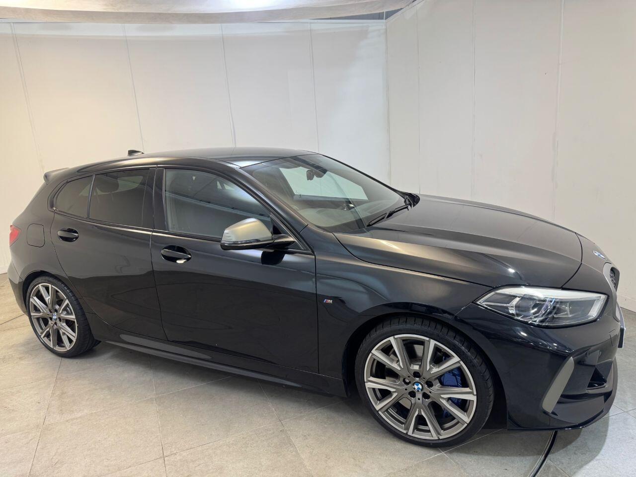 BMW 1 Series view 5