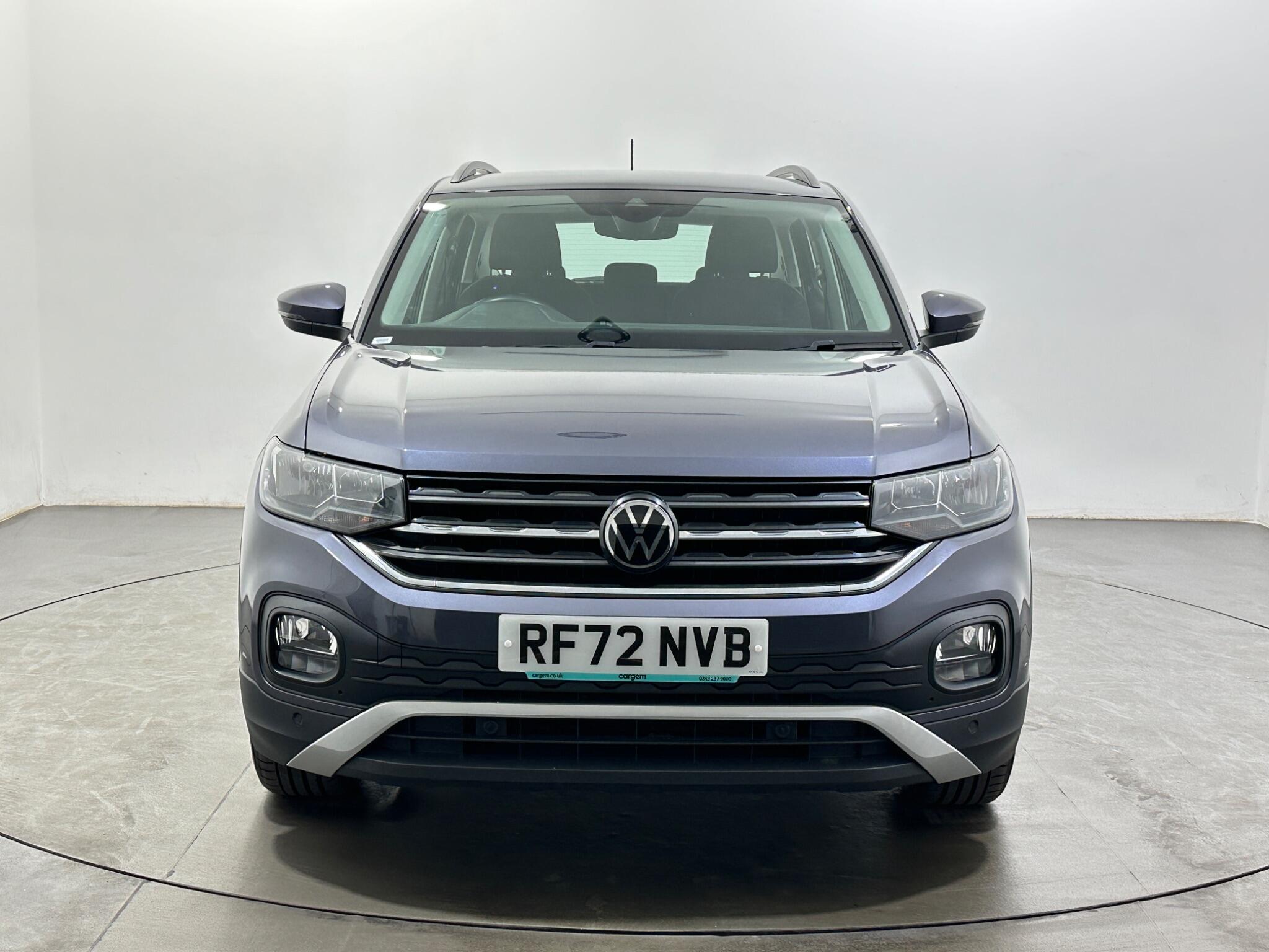 Volkswagen T-Cross view 3