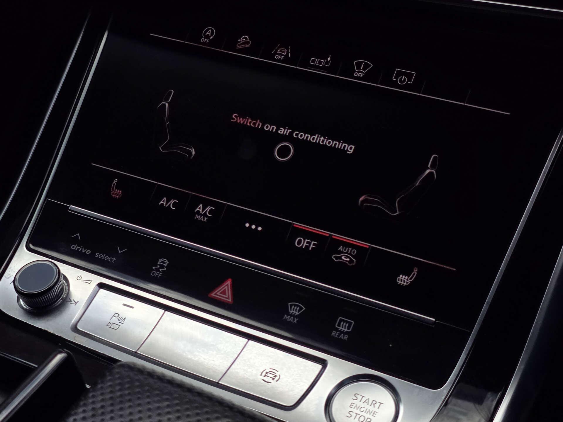 Audi Q8 view 31