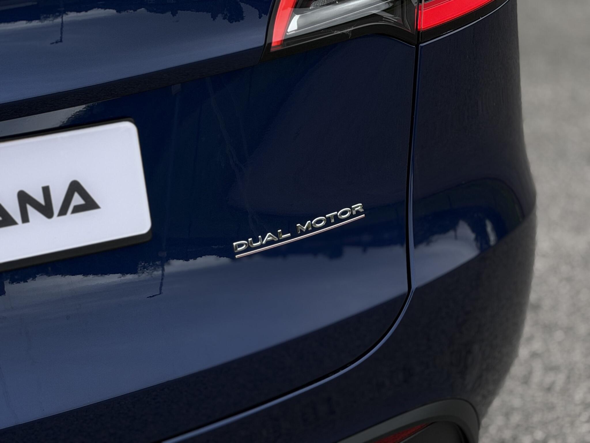 Tesla Model Y view 35