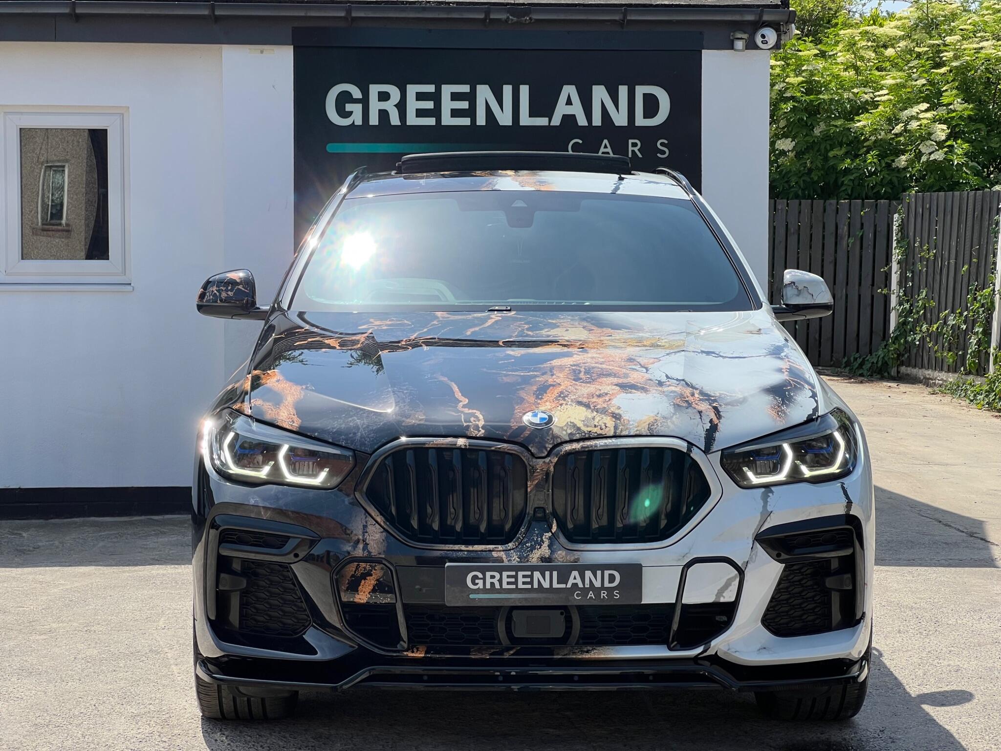 BMW X6 view 3