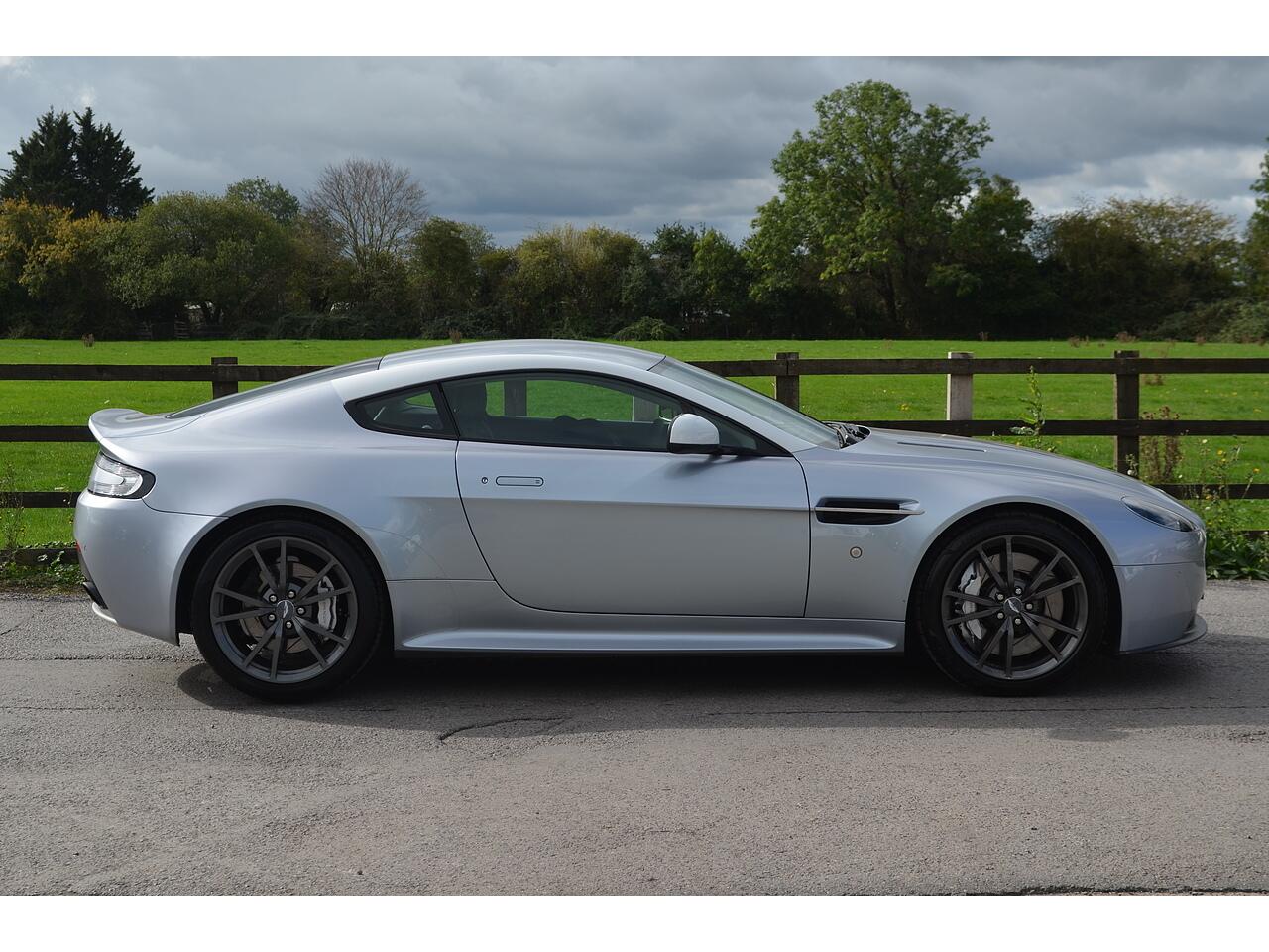 Aston Martin Vantage view 10