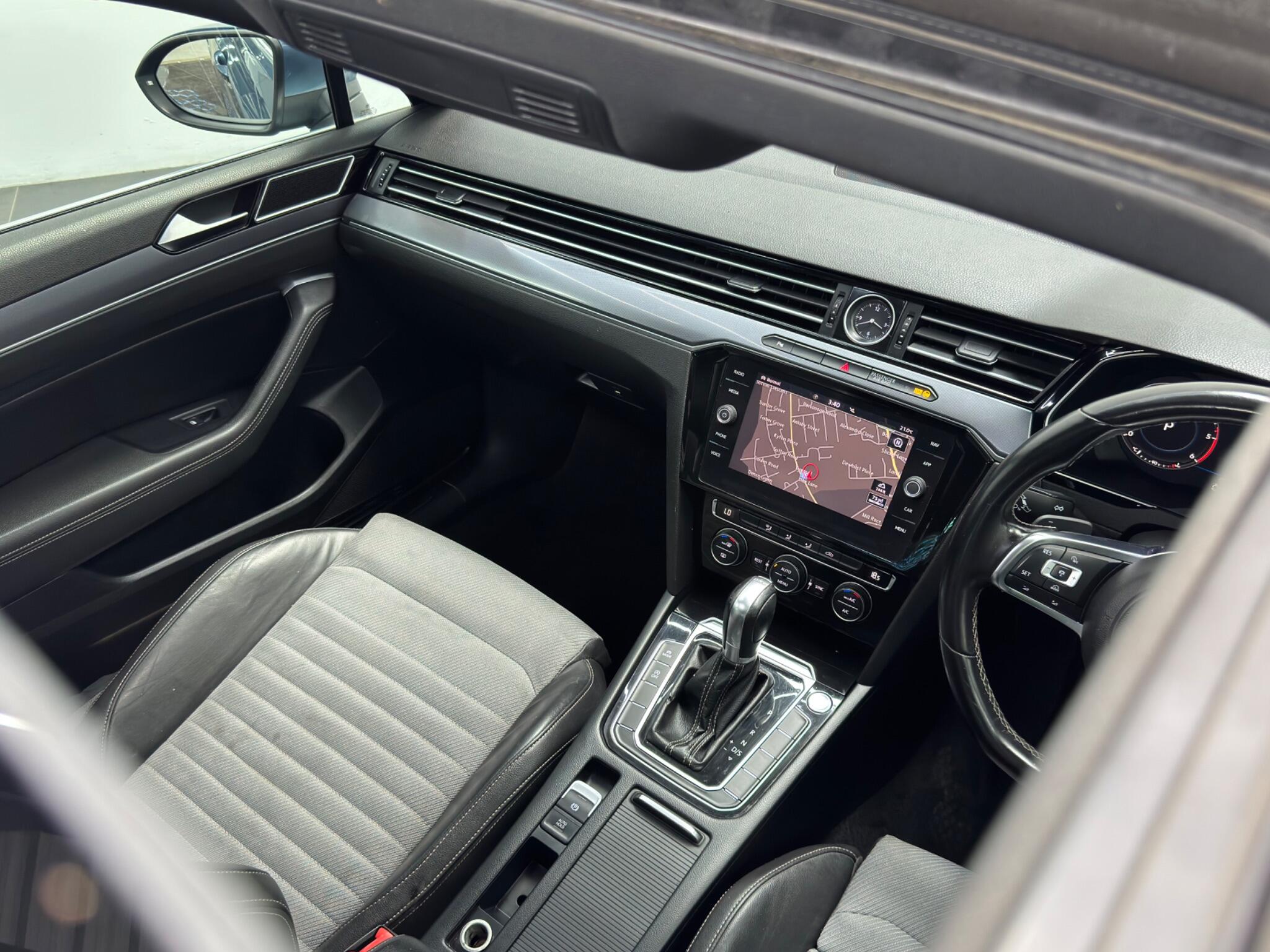 Volkswagen Passat view 50