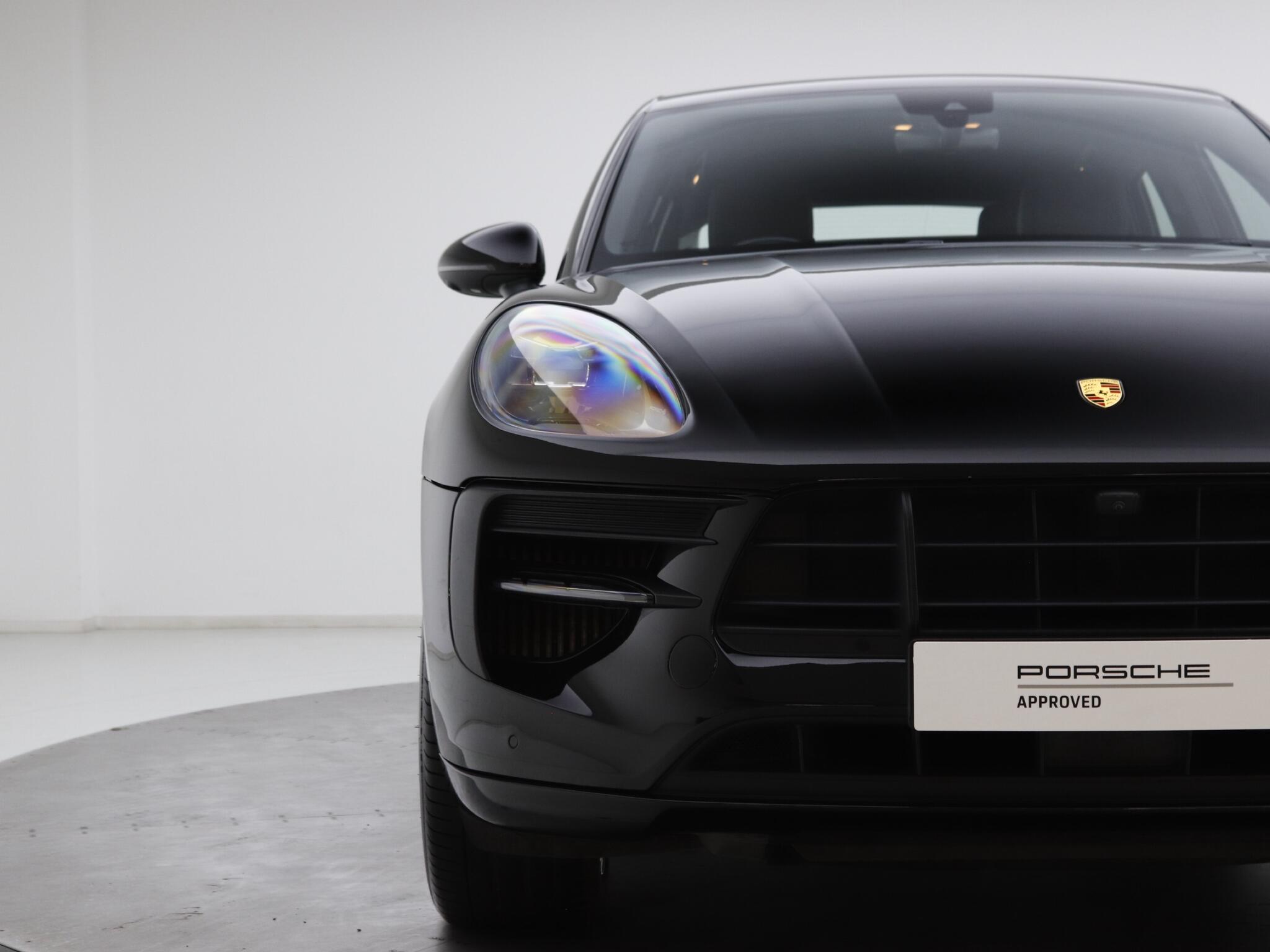 Porsche Macan view 23