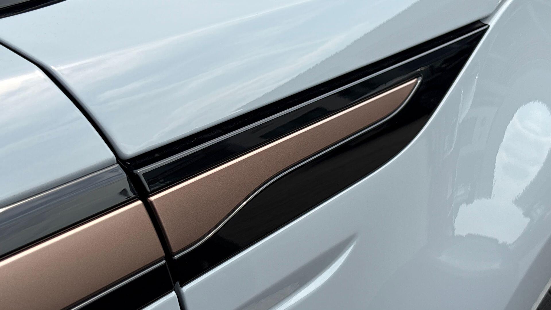 Land Rover Range Rover Evoque view 26
