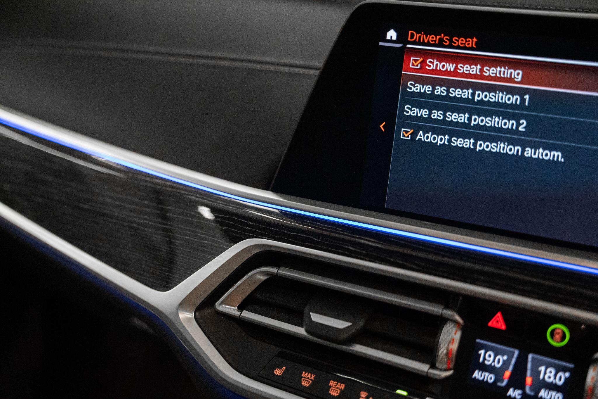 BMW X7 view 21