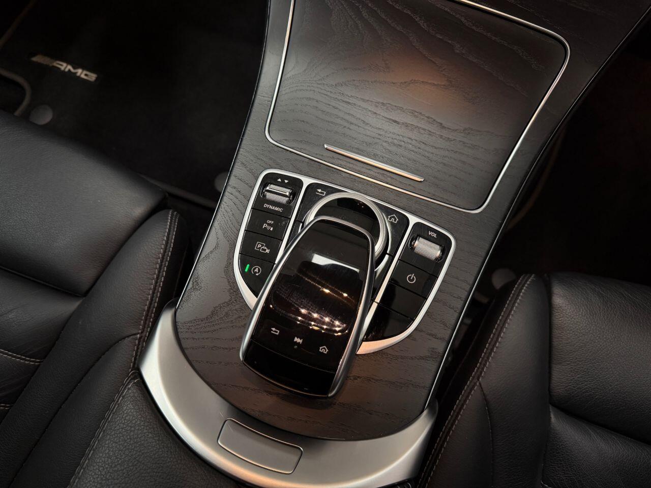 Mercedes-Benz C Class view 21